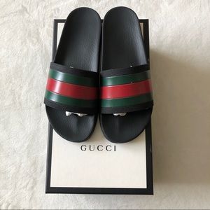 Gucci Pursuit 72 Slippers “Black”